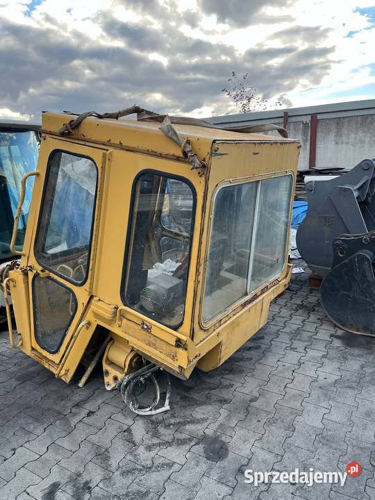 Kabina operatora ładowarka cat caterpillar Karoseria Biały Dunajec
