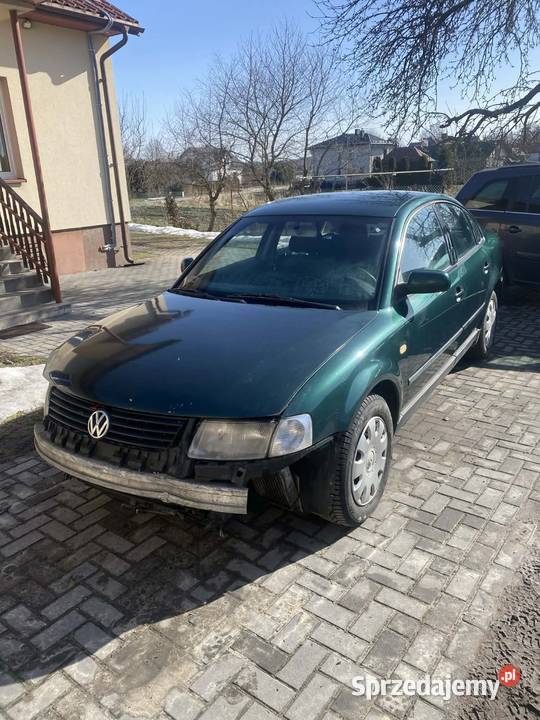 Vw Passat 19 TDI Samochody osobowe Jeziernia sprzedam
