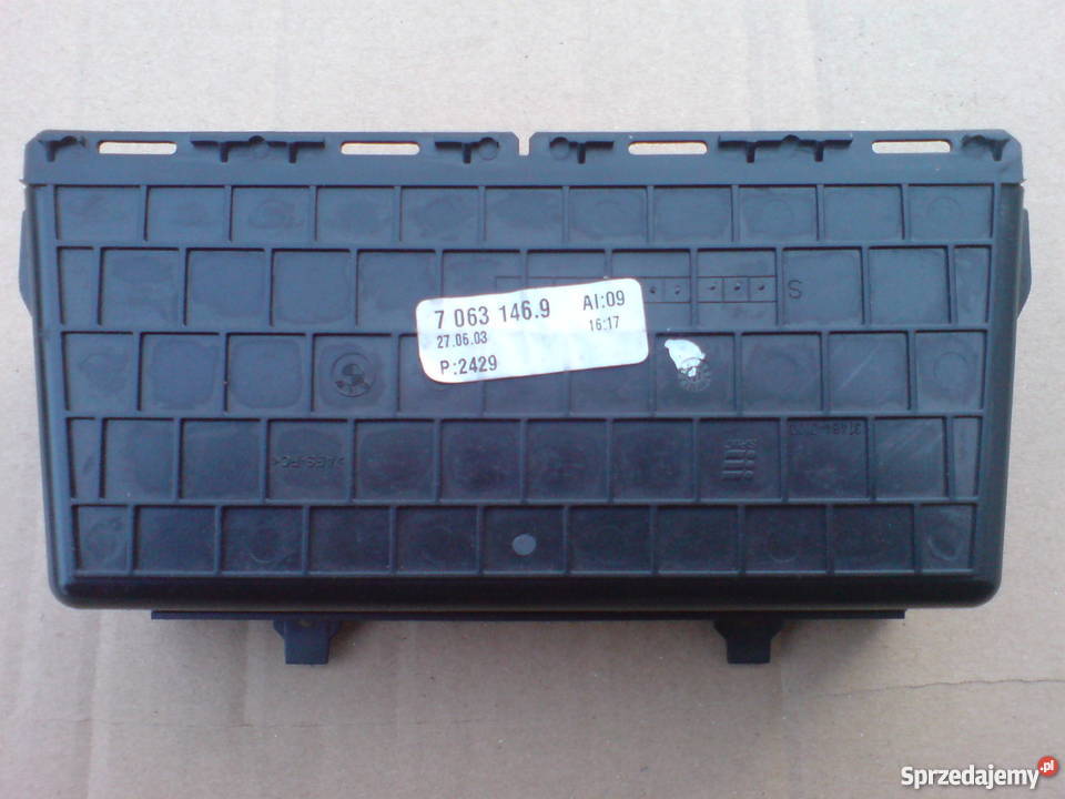 Schowek półka pod radio BMW E60 E61 osobowe