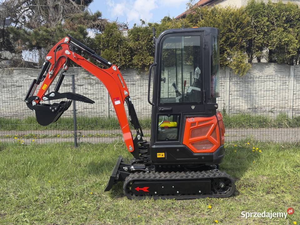 Koparka MiniKoparka 18T KUBOTA Skrętne ramie Koparki