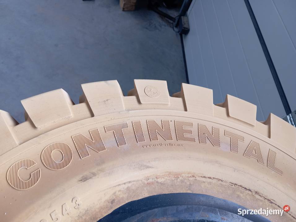 Wózek widłowy Opony pełne 30015 3157015