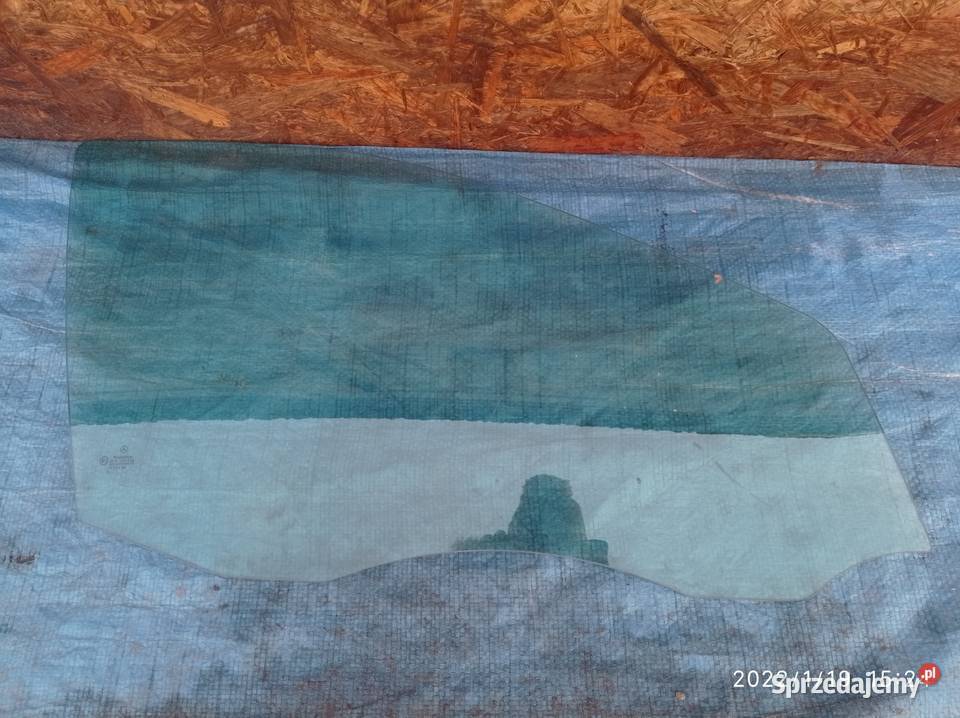 MERCEDES 203 SZYBA BOCZNA PRAWA DRZWI PRZÓD szyby Karoseria