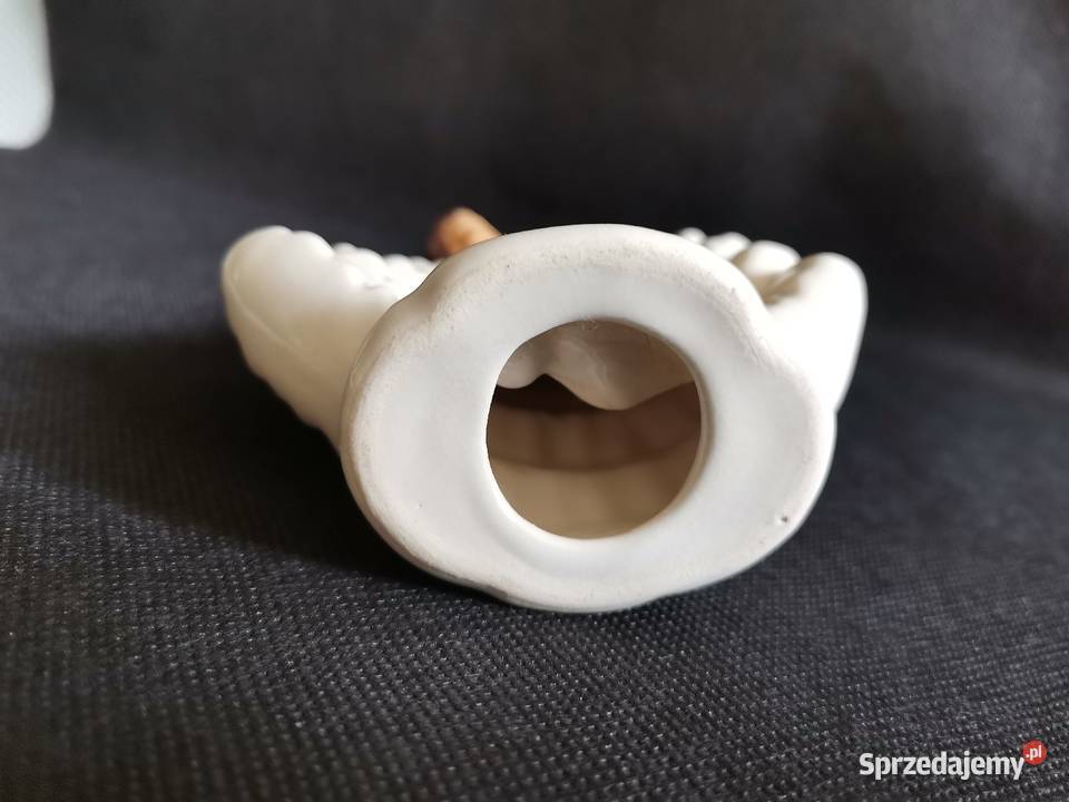 Stara figurka Dama w ukłonie porcelana Jan