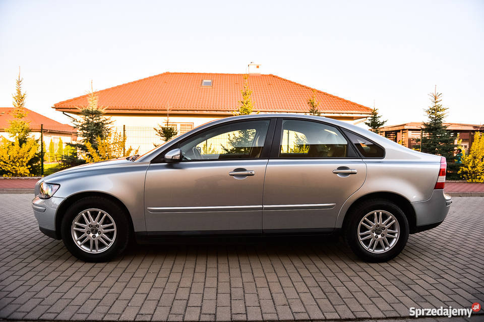 Volvo S40 II 16D 110 Zadbany srebrny Samochody osobowe