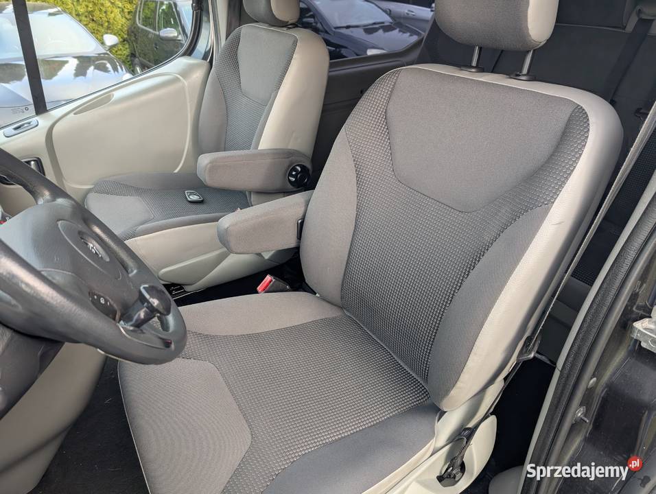 Opel Vivaro brygadówka 20 TDCi 250000km Góra Kalwaria sprzedam