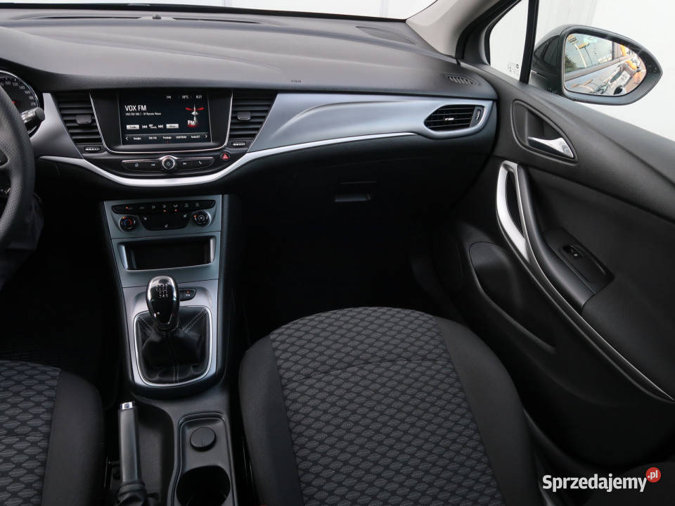 Opel Astra 14 T Rok produkcji 2019