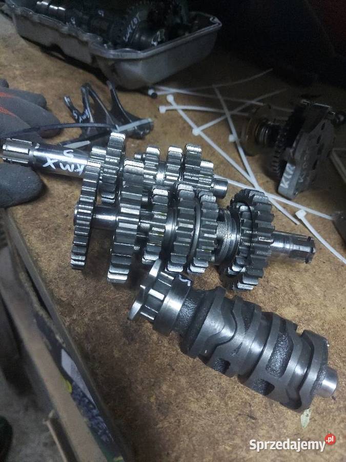 Kawasaki KMX 125 skrzynia biegów wałek wodziki Jelenia Góra sprzedam