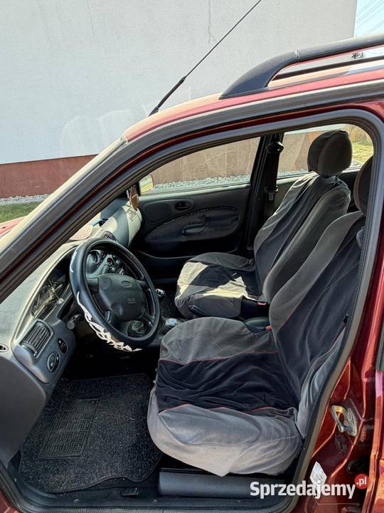 Ford Escort 18 TD 1999 nowości w jednych rękach Rożniątów