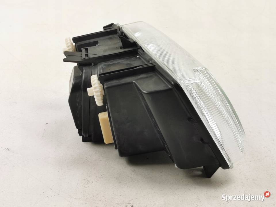 LAMPA LEWY PRZÓD VOLKSWAGEN CADDY 19 04 VALEO lubelskie