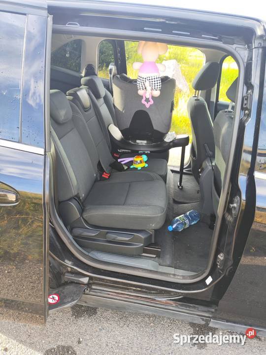 Ford c Grand sam parkuje 182 benzyna Olsztyn