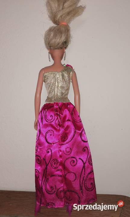 Lalka Barbie w wizytowej długiej kreacjiMattel Łódź