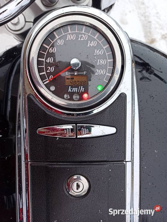 Suzuki C 1500 Intruder