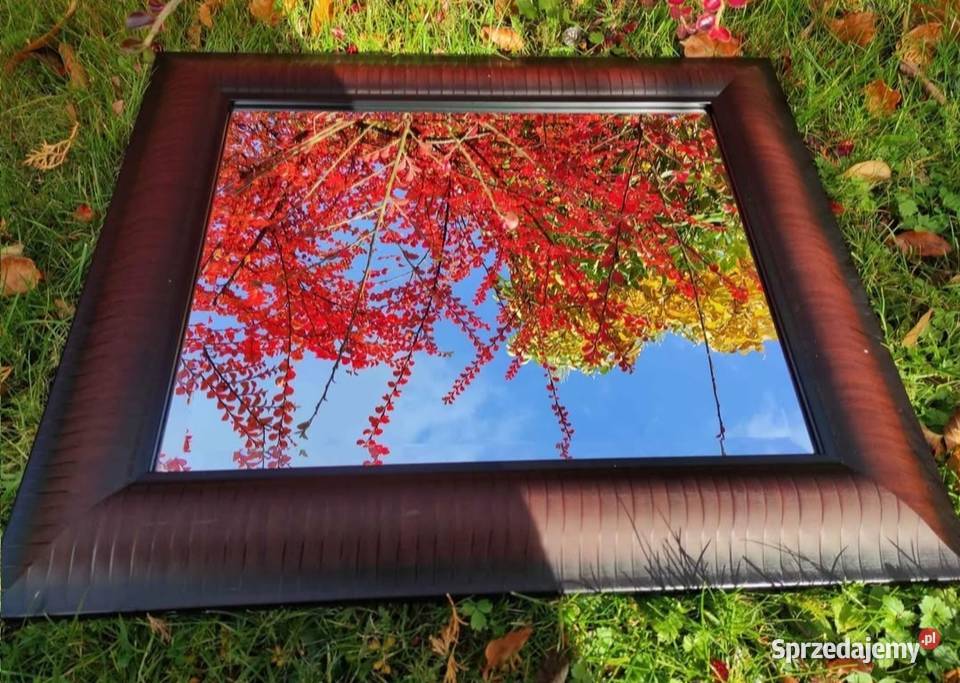 Kryształowe fazowane lustro w bakelitowej Pabianice