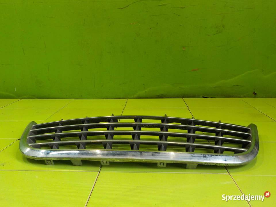 CHRYSLER GRAND VOYAGER V atrapa grill 05113127AA osobowe Suków