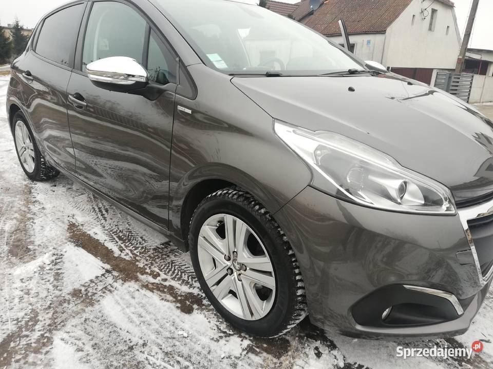 Peugeot 208 12 Etylina 2017 r welurowa tapicerka 208 Września