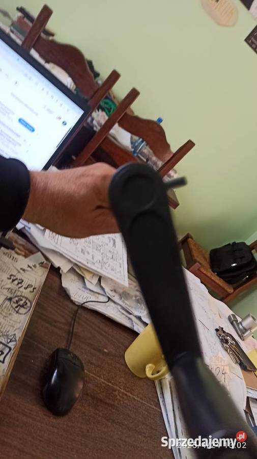 pokrętło ze śrubą do nastawiania suportu