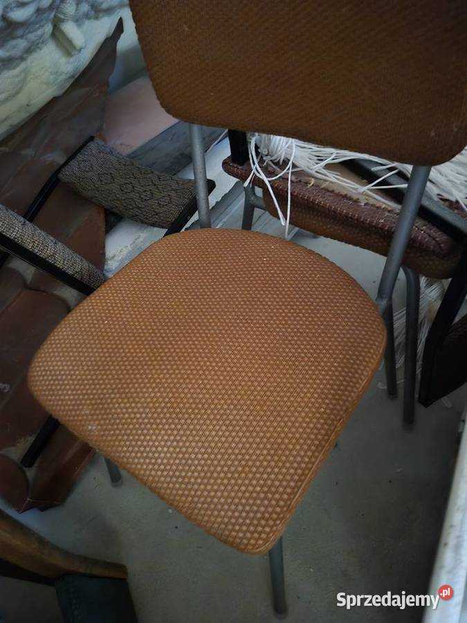 krzesła z lat 80 tych Krasne