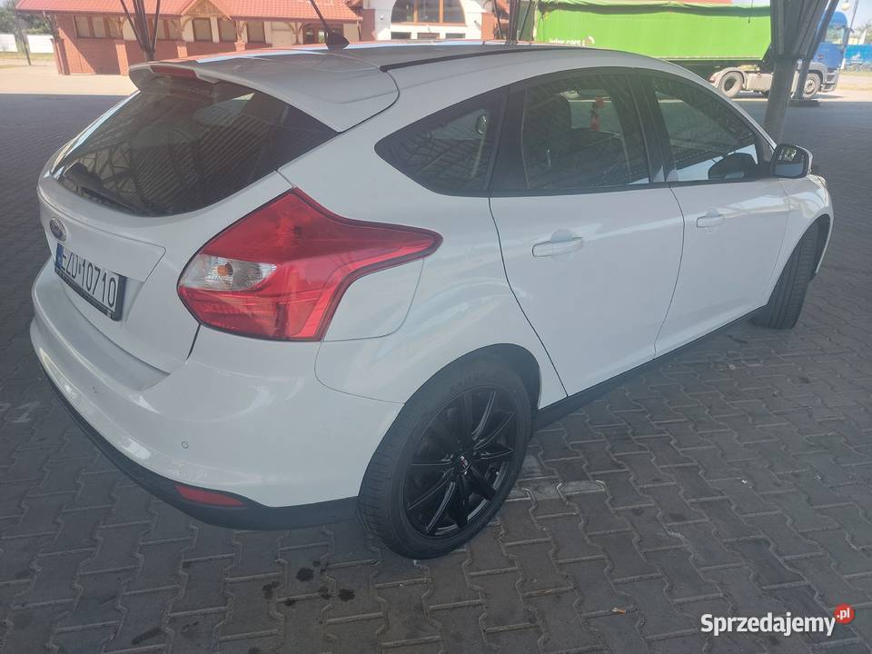 Ford Focus MK3 16tdci Salon 135 Szadek