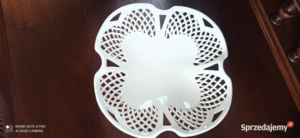 Patera Pleciona Sygnowana Na 4 stopkach Porcelana i szkło