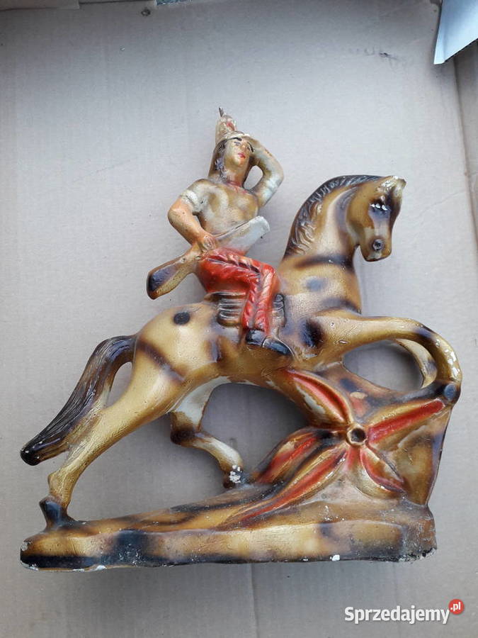 Figurka prl indianiec na quniu Warszawa