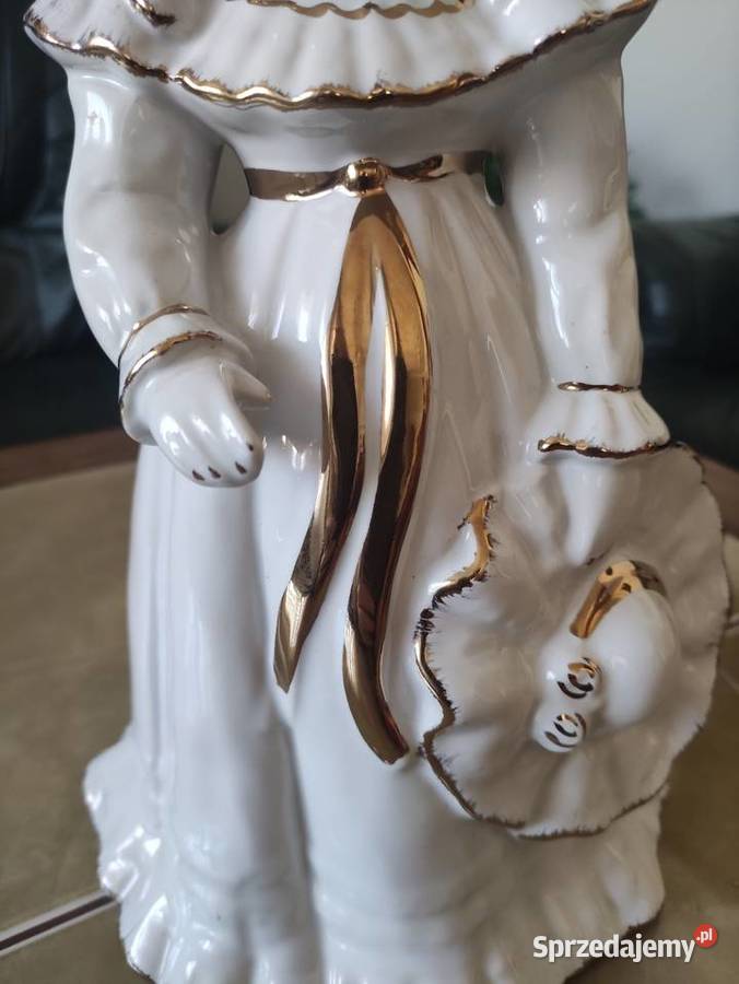 Duża sygnowana porcelanowa figurka Chodzież lata Janów Lubelski