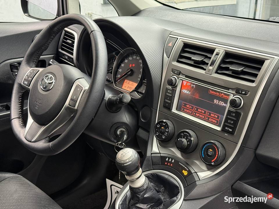 Toyota Verso S Kamera cofania Nawigacja GPS wspomaganie kierownicy Poznań