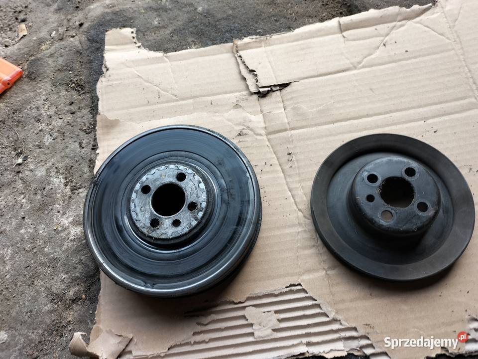 AUDI 80B3 KOŁO PASOWE WAŁU 18 B 028105253 Kamień-Kolonia