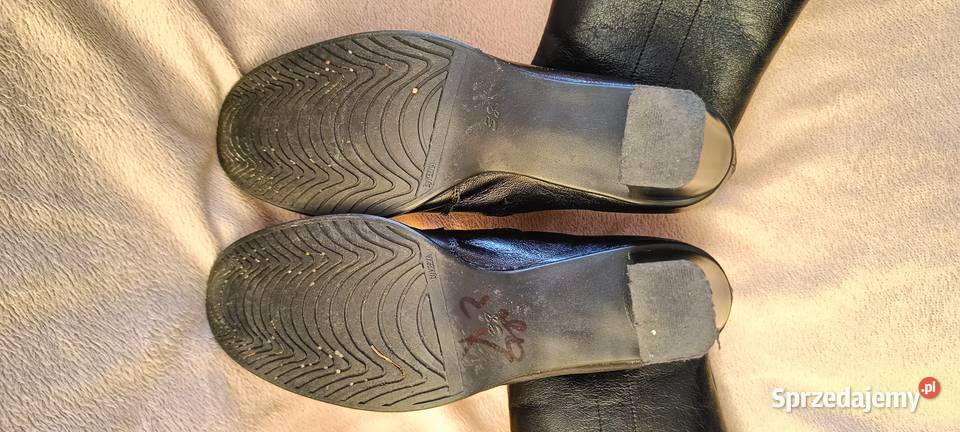 Buty zimowe damskie z cholewką na suwak Rozmiar