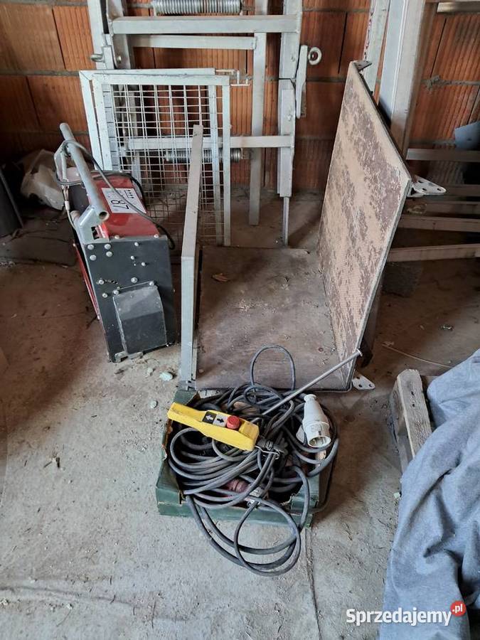 Winda wyciąg towarowy Bocker Świdnica sprzedam