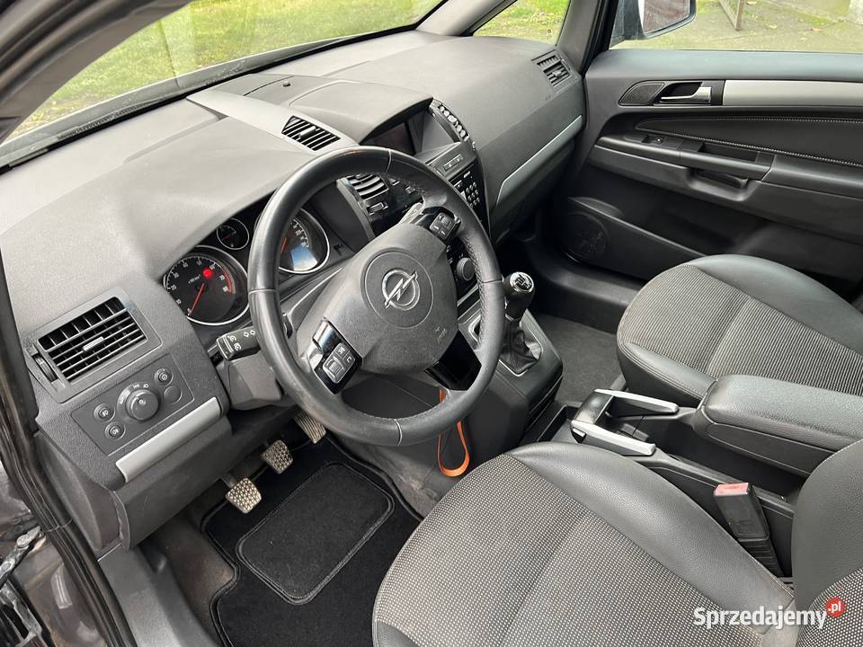 Opel Zafira b 18 benzyna 135 Super Stan sprzedam