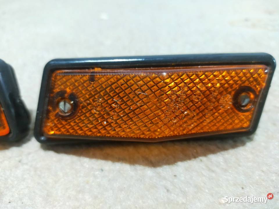 Kierunkowskazy boczne fabrycznie nowe Fiat 125p Orzesze