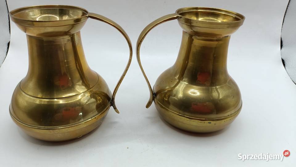 Dwa stare mosiężne dzbanki do dekoracji Zamość