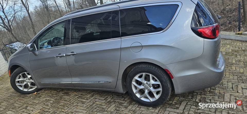 Chrysler Pacifica 2019r przebieg 46000 Janów Lubelski sprzedam