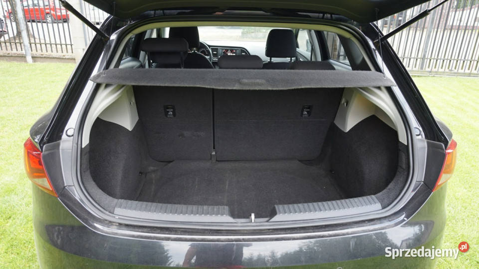 Seat Leon zarejestrowany ubezpieczony Gwarancja wielofunkcyjna kierownica Zielona Góra