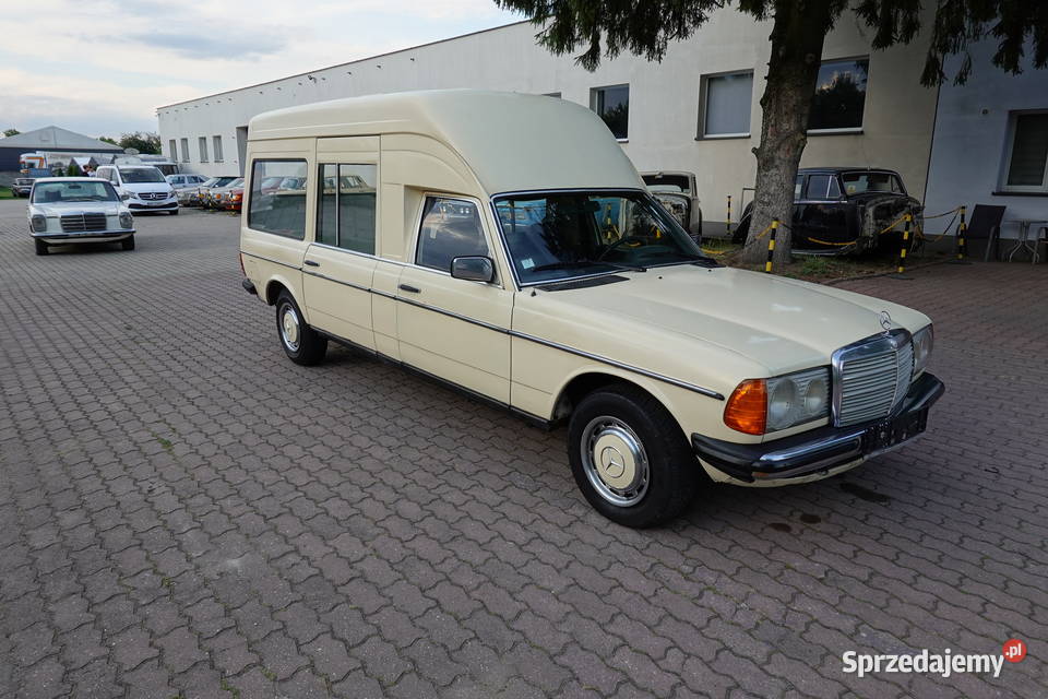 Mercedes W123 300D Kombi exambulanse Oryginalna 88KM Zgierz