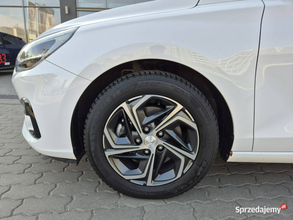 Hyundai i30 10 TGDI 6MT 120 WersjaSmart Pakiet wielofunkcyjna kierownica Łódź