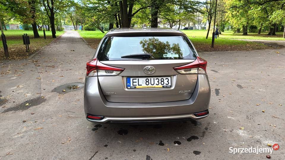 Toyota Auris benzynagaz lift 2015 salon Polska Łódź