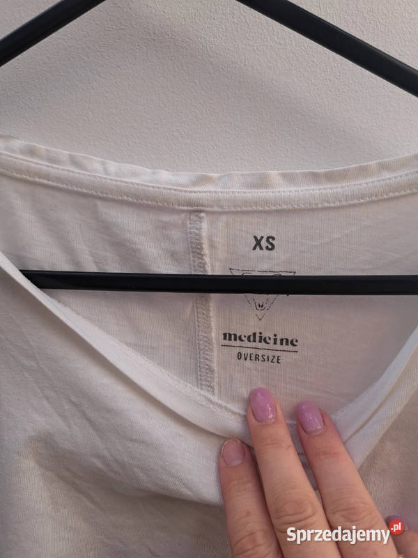 Biała koszulka Medicine z kieszonką rozmiar XS Trąbki Wielkie