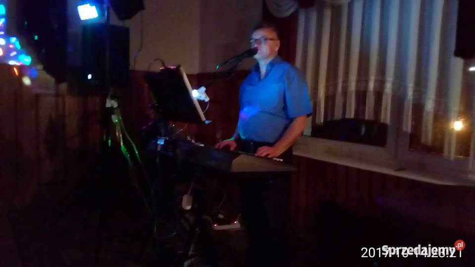 Grajek muzykant zespół muzyczny DJ Rumia Lębork Usługi