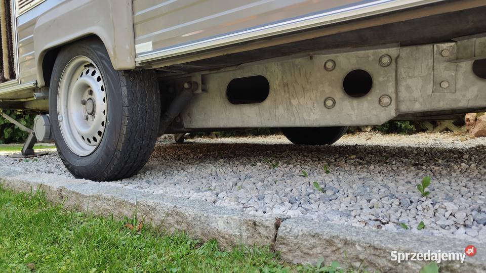Przyczepa Kempingowa AVENTO 390 PREMIER Łańcut