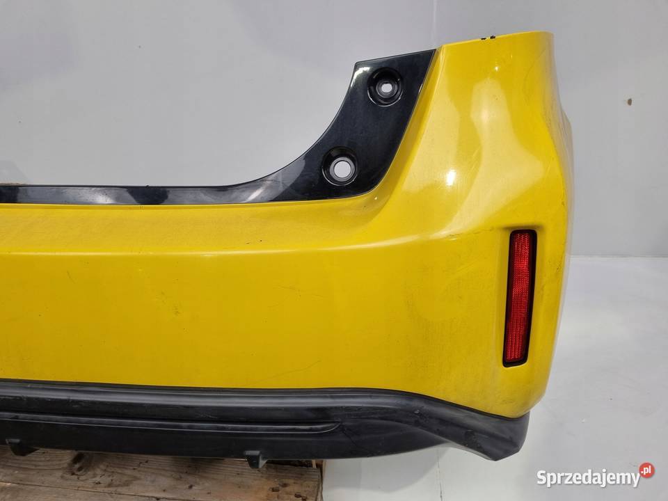 TYLNY ZDERZAK Toyota Prius Prius Plus III