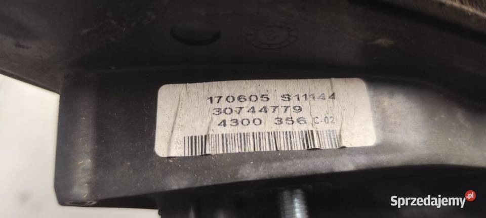 LUSTERKO PRAWE EUROPA VOLVO XC90 9 PIN 30744779