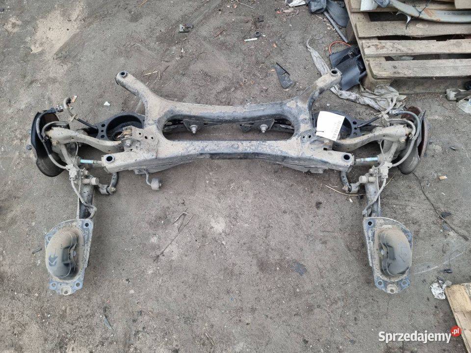 BELKA SANKI TYŁ TOYOTA COROLLA E21 osobowe