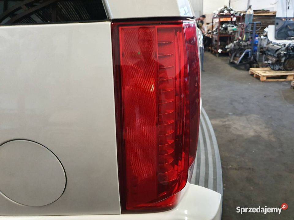 LAMPA LEWA TYŁ CADILLAC ESCALADE ESV KOMPLETNA kujawsko-pomorskie Lipno