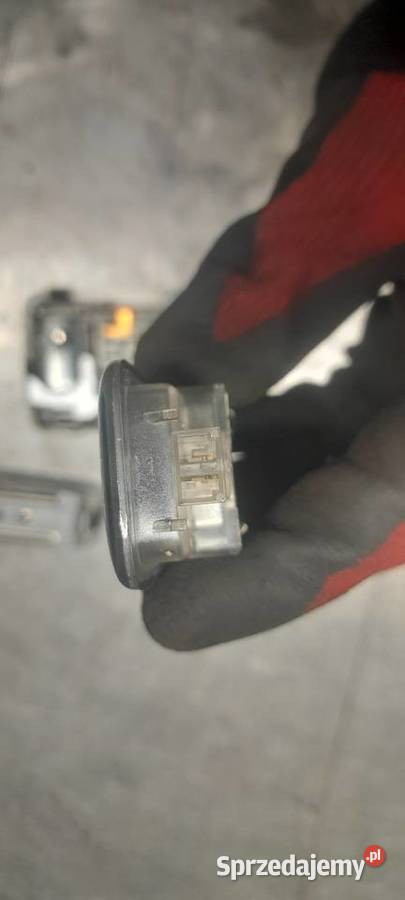 Audi A3 8L 9603 lampka oświetlenie wnętrza osobowe