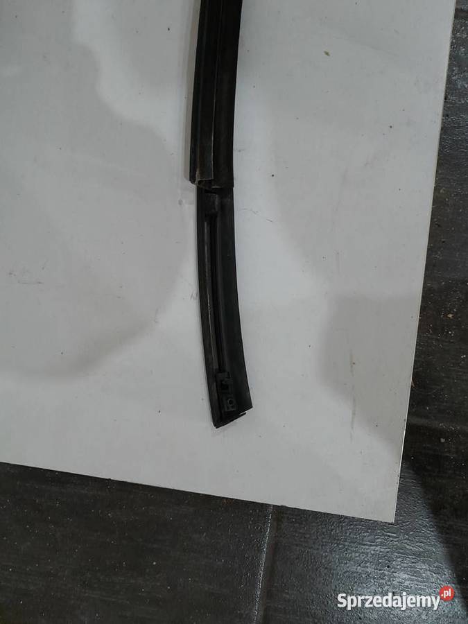 LISTWA ZBIERAJACA PRAWY TYL HYUNDAI IX 35 0915