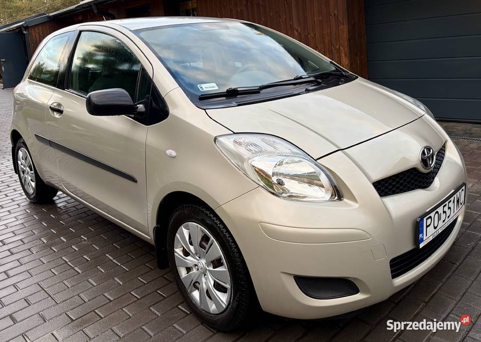 TOYOTA Yaris 13 Salon Serwis ASO niski przebieg serwisowany w ASO Wieliszew
