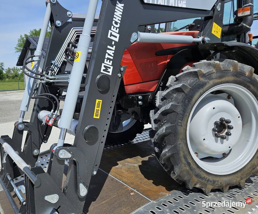 ŁADOWACZE czołowe METAL TECHNIK TYTAN case JOHN