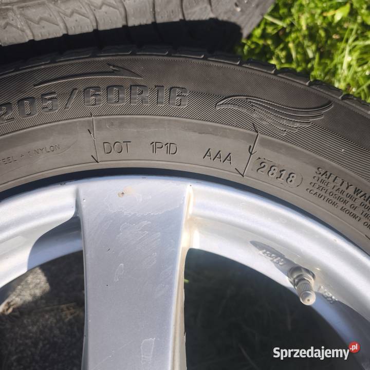 Sprzedam 4 felgi aluminiowe R16 z oponami Psary sprzedam