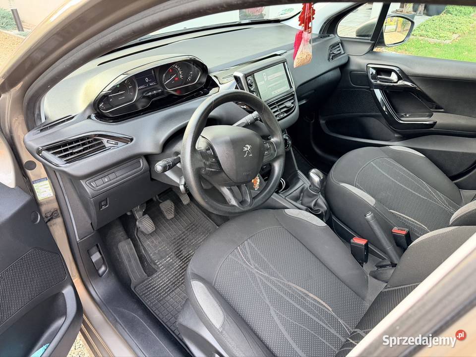 Peugeot 208 14VTI 208